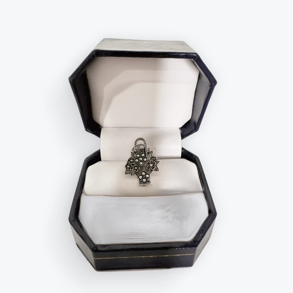 Vintage Flower Bouquet Pin Brooch - Picture 2 of 6